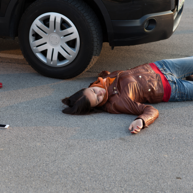 When Should You Call a Personal Injury Accident Law Firm After a Crash?